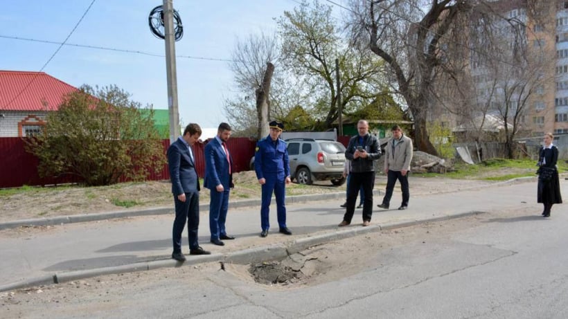 Чиновники и прокуроры нашли в Саратове 10 мест, где вскрышные работы проводят с нарушениями