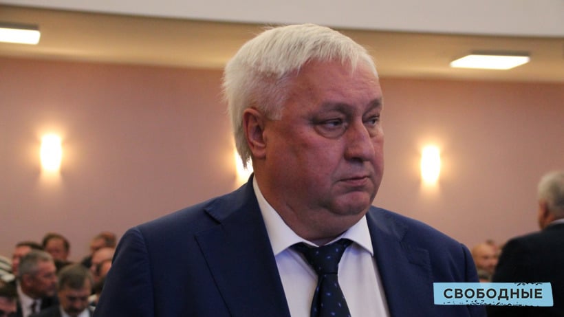 Плеханов объявил выговор чиновнику из-за досок с гвоздями для «выравнивания» дороги к участку энгельсской многодетной семьи