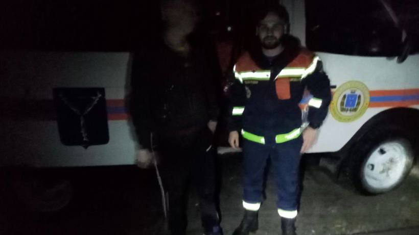 В Аткарске спасатели с помощью звуковых спецсигналов вывели из леса заблудившихся мужчин