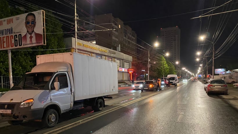 В тройном ДТП на проспекте Энтузиастов пострадала женщина