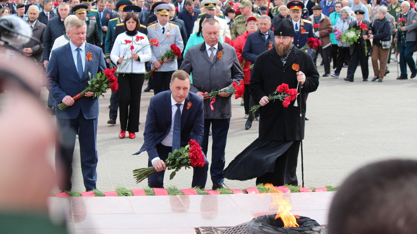 День Победы. На Соколовой горе в Саратове почтили память погибших 