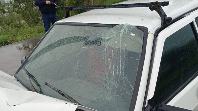 В Саратове водитель четырнадцатой протаранил автобус и попал в больницу