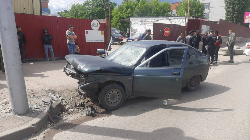 В Саратове водитель двенадцатой сбил женщину