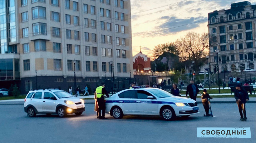 ГИБДД могут вернуть право штрафовать компании за разбитые дороги