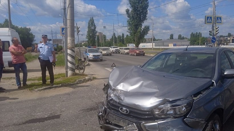 В Балакове из-за ДТП трое человек попали в больницу