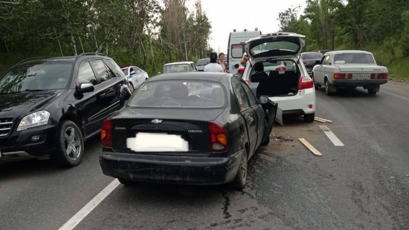 В массовой аварии в Заводском районе пострадали два человека