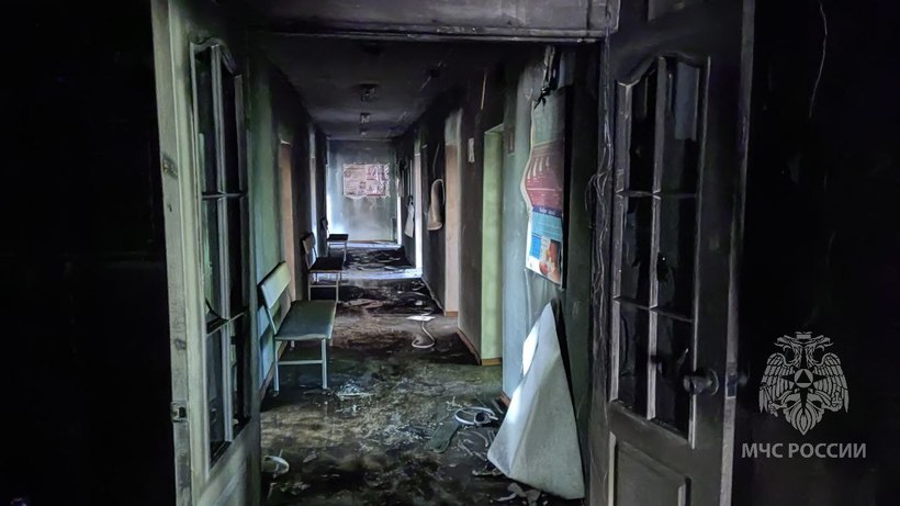 В Саратове ночью горела поликлиника на Вишневой