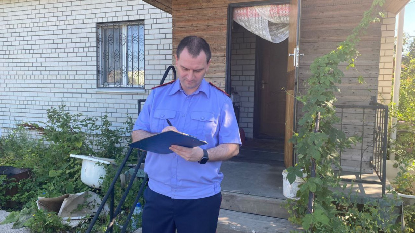Родственники нашли труп мужчины в одном из саратовских СНТ