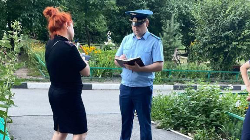 В Заводском районе Саратова ребенок упал с козырька подъезда