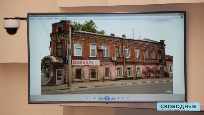 Градозащитник: Саратовский «дом с башенкой» сохранить практически нереально