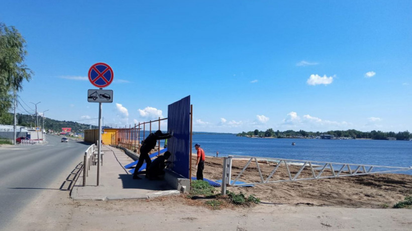 Чиновники: Солярий в Затоне огородили для обустройства полноценного пляжа