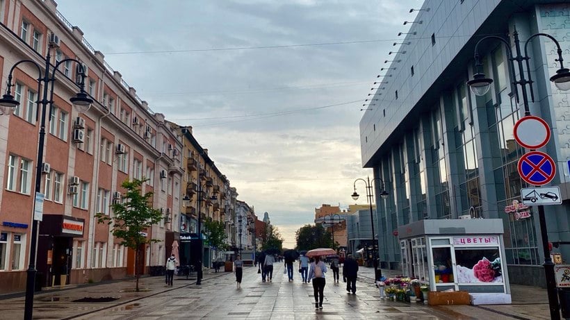 В Саратовской области объявили желтый уровень опасности из-за шквалистого ветра и грозы