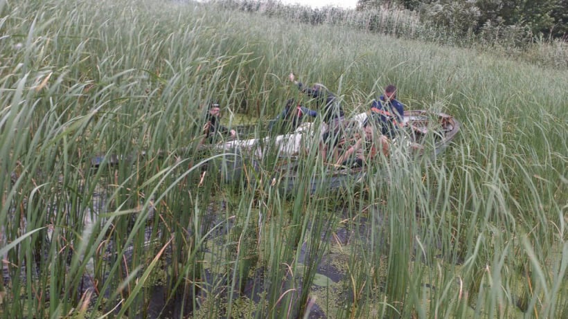 На Волге под Саратовом перевернулся парусный ял с восемью людьми на борту