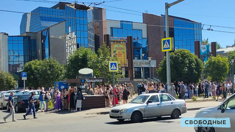 В Саратове снова эвакуировали ТК «Мир»