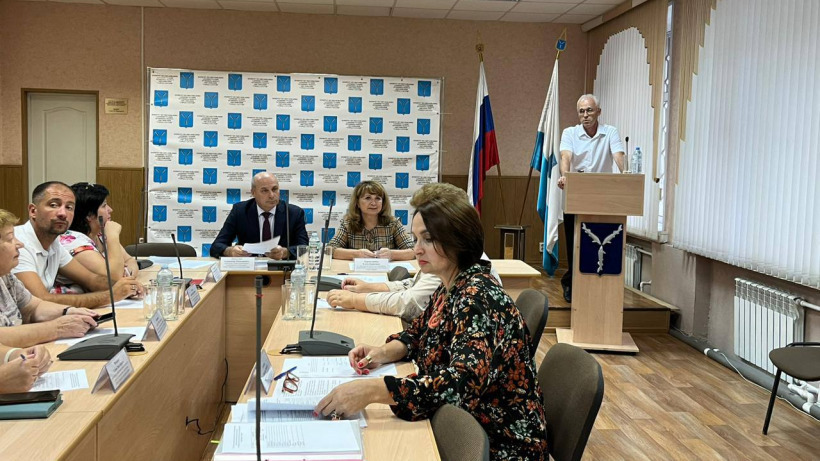 Экс-зампред саратовского правительства выиграл в конкурсе на пост директора лицея математики и информатики