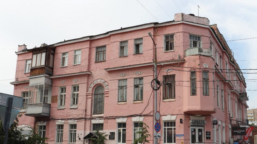Собственникам дома Табакова в Саратове указали на необходимость его ремонта