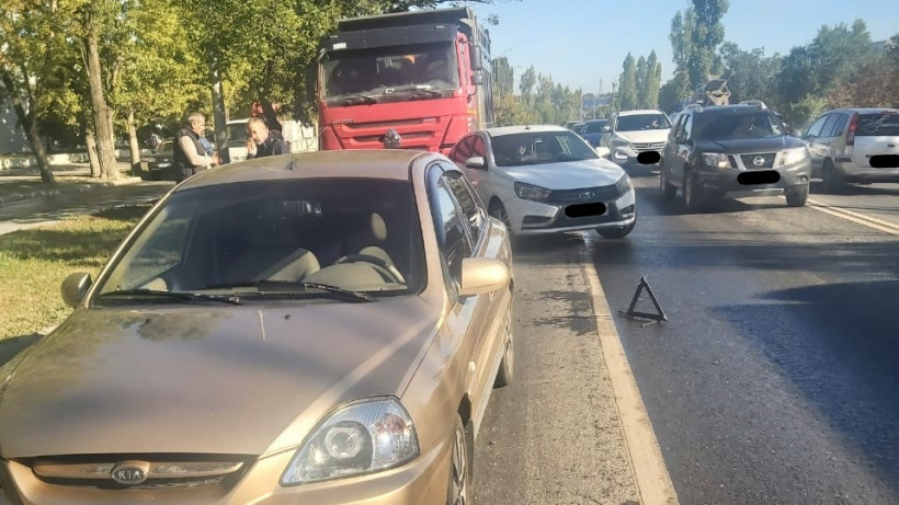 В тройном саратовском ДТП пострадала 21-летняя водитель KIA
