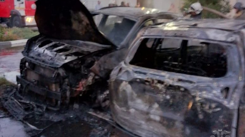 Полиция возбудила дело о поджоге машин в саратовском поселке Иволгино