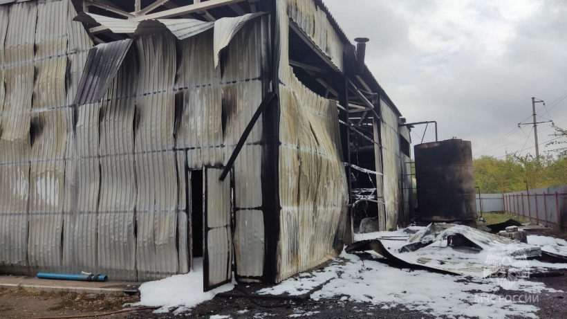 Площадь смертельного пожара в энгельсской промзоне составила 800 квадратных метров