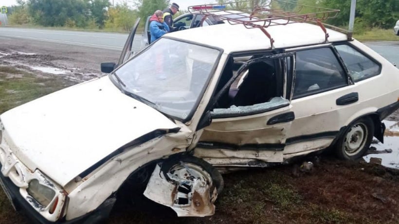 Под Балаковом два престарелых водителя попали в ДТП. Пострадали один из них и пассажирка