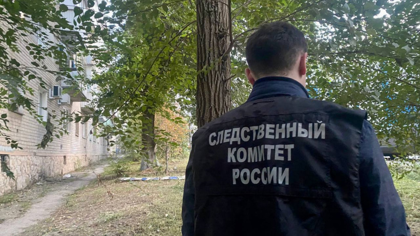 Жители одного из домов в Саратове нашли на улице труп женщины