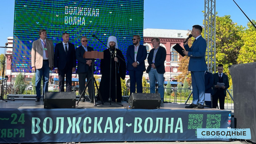 В Саратове губернатор и бывший премьер-министр РФ открыли книжный фестиваль «Волжская волна»