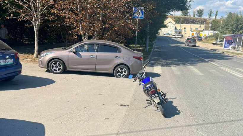В Саратове подросток-мопедист пострадал после столкновения с «Киа»