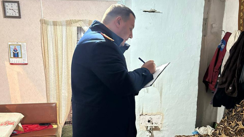 В доме под Петровском одинокая пенсионерка погибла от угарного газа