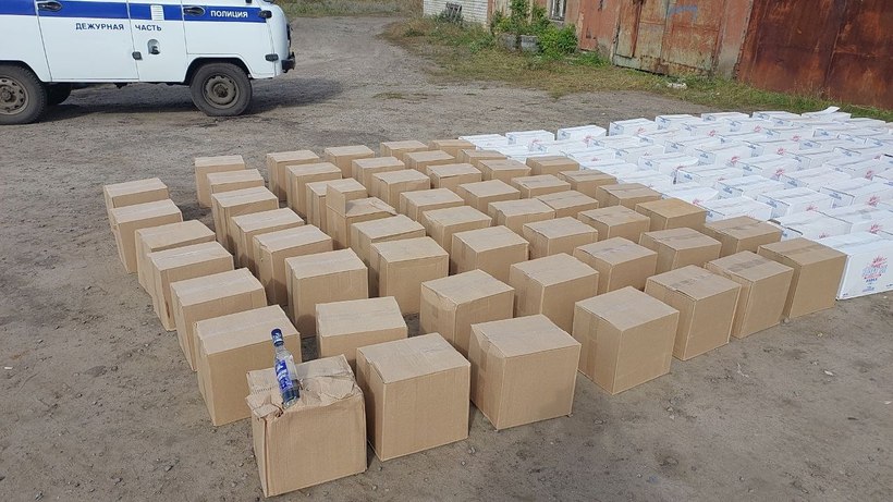 В Энгельсе нашли склад с контрафактной водкой на два с половиной миллиона рублей