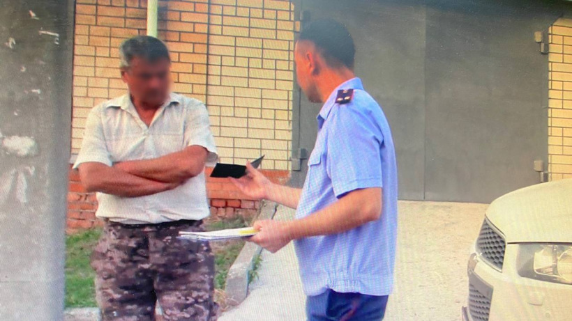 В Энгельсе задержали адвоката, который за 1,5 миллиона обещал клиенту смягчение приговора