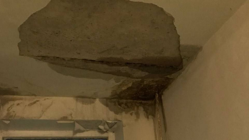 В Саратове областной прокурор поручил проверить подрядчика, после работ которого протекла новая крыша