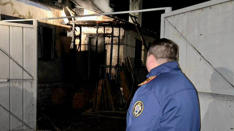 Гибель мужчины при пожаре в Петровске. Следователи начали проверку