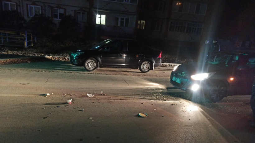 В Калининске попала под машину перебегавшая дорогу женщина