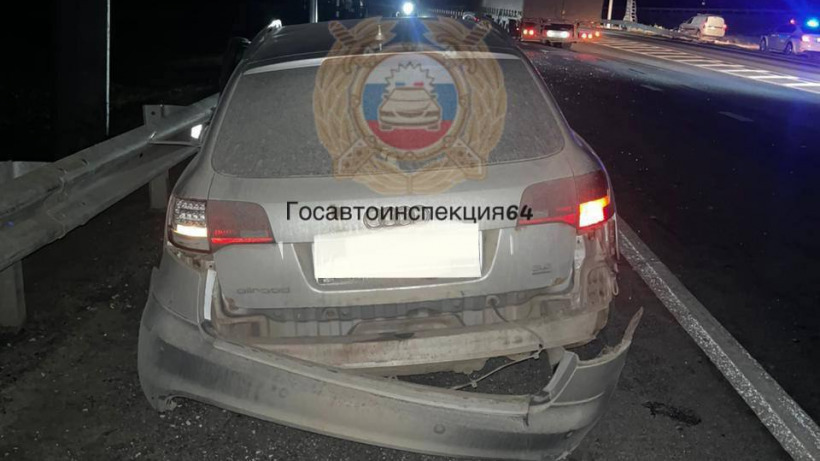 Водитель Audi попал в больницу после столкновения с фурой на федеральной трассе