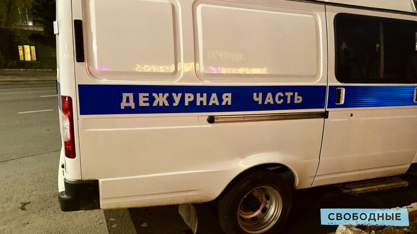 В Энгельсе пьяный мужчина хотел дать взятку полицейскому и стал фигурантом уголовного дела