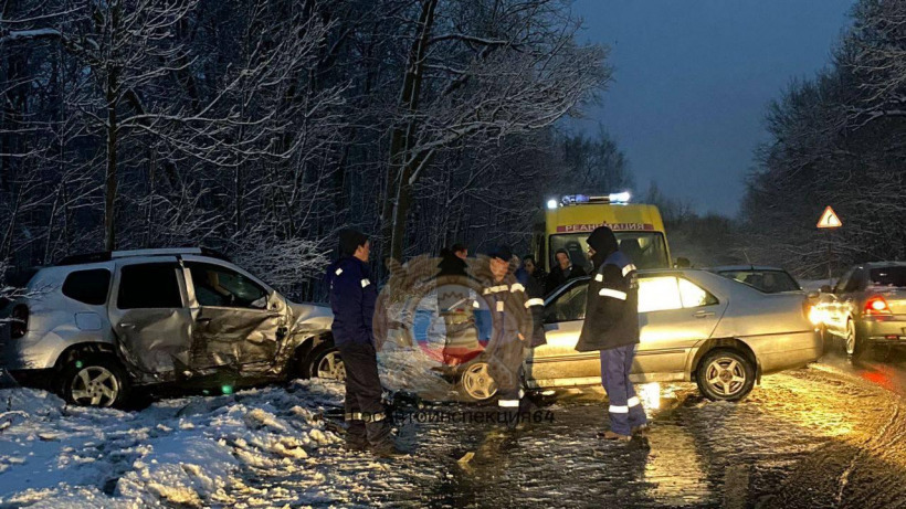 В ДТП на Кумысной поляне пострадали мужчина и женщина