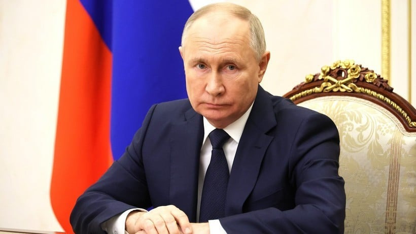 Путин объявил о своем участии в президентских выборах по просьбе Жоги