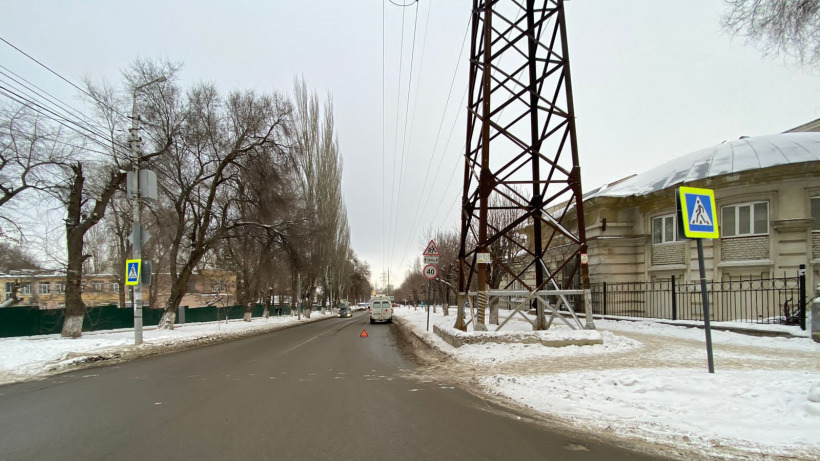 «ГАЗель» сбила женщину на пешеходном переходе у 3-й Советской больницы в Саратове