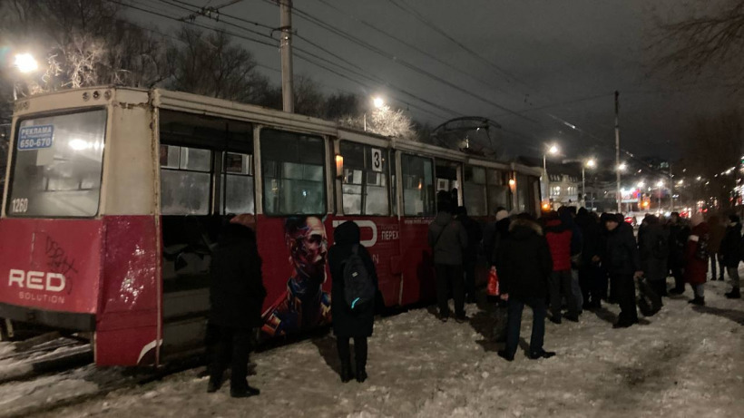 В Саратове из-за неисправного состава встали трамваи №11