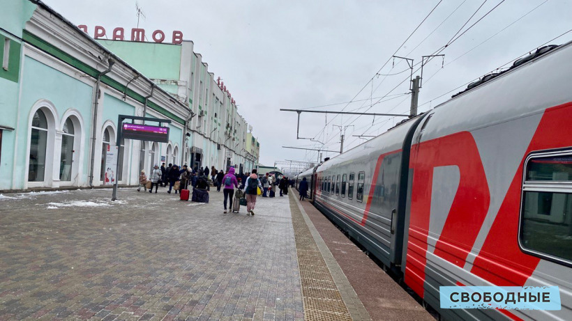 В инфекционную больницу в Саратове привезли 125 детей из поезда «Тюмень-Адлер»