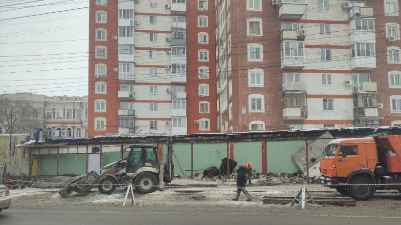 В центре Саратова демонтировали помещения супермаркета «Гроздь Юбилейный»