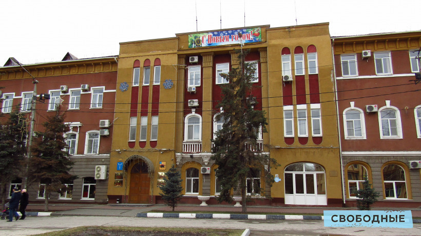 Чиновники Энгельсского района устроили опрос по поводу работы автобусов. Ответить, что их работа не устраивает – нельзя