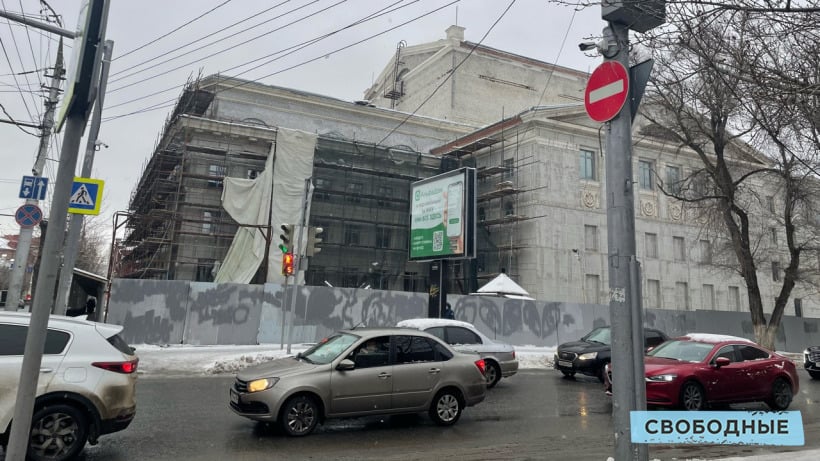 В середине зимы правительство Саратовской области решило найти деньги на консервацию театра оперы и балета