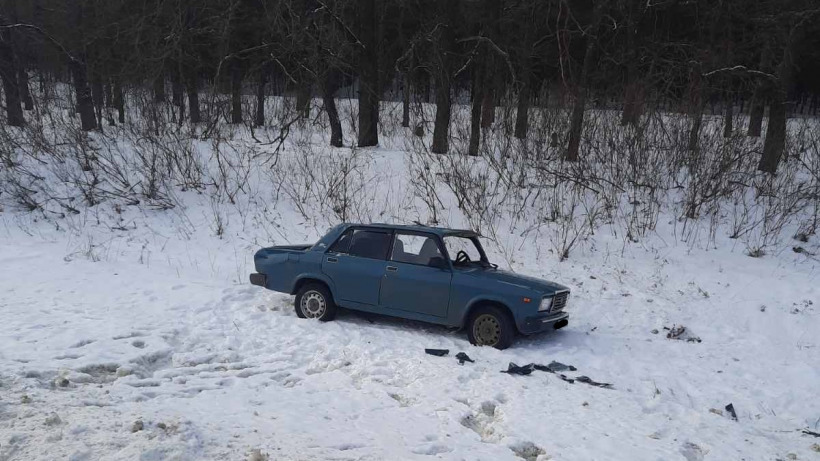 Под Балашовом пострадала пассажирка вылетевшей в кювет «семерки»