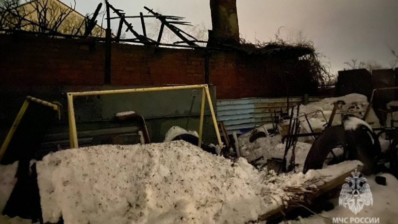 Житель Генеральского погиб при пожаре в собственном доме. Следователи назначили экспертизу