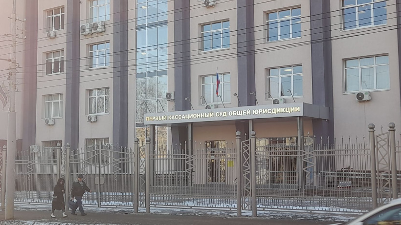 Заседание суда по делу экс-прокурора Пригарова отложили в третий раз. Он болеет вместе с сыном