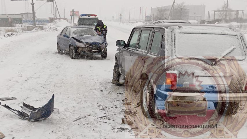 Перед въездом в Балаково из-за ДТП госпитализировали подростка
