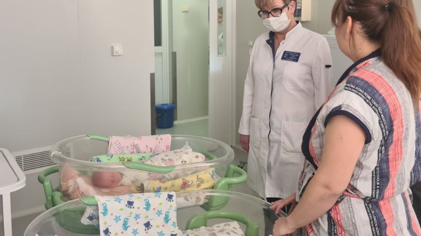 Саратовские врачи выходили ребенка, родившегося весом 750 граммов