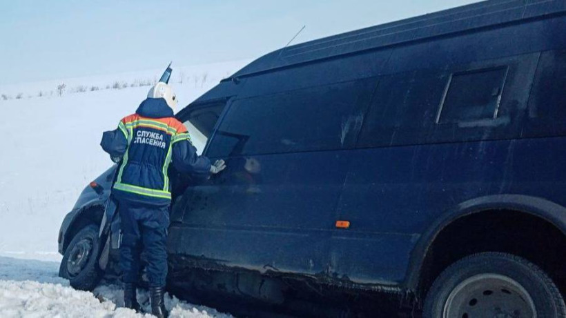 Пассажирский автобус Балаково-Тольятти попал в ДТП в Хвалынском районе. Пострадал водитель