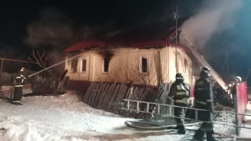 В Балаковском районе из-за неправильного подключения проводов загорелся дом